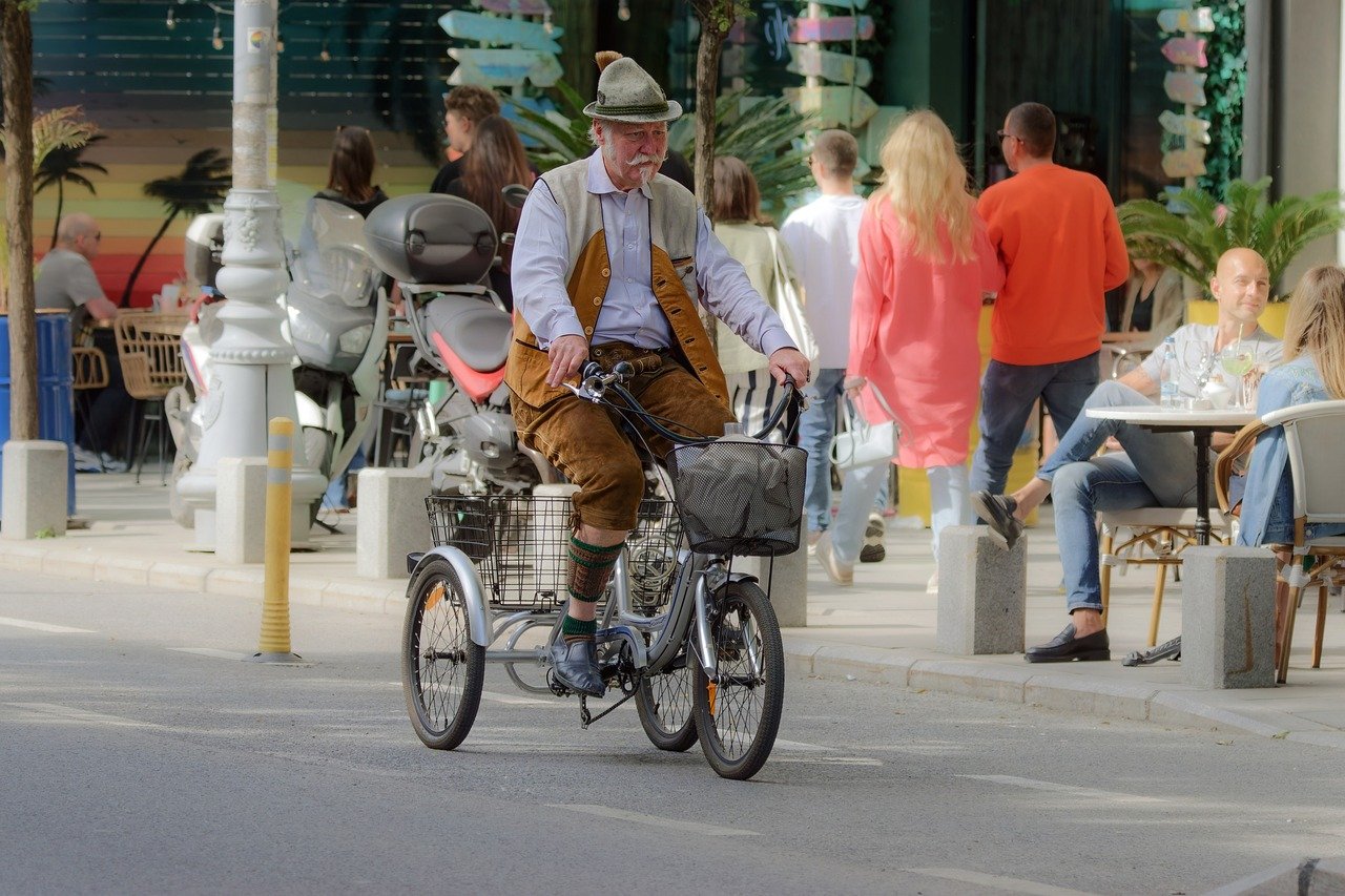 Driving Safety Measures with Human Behavior